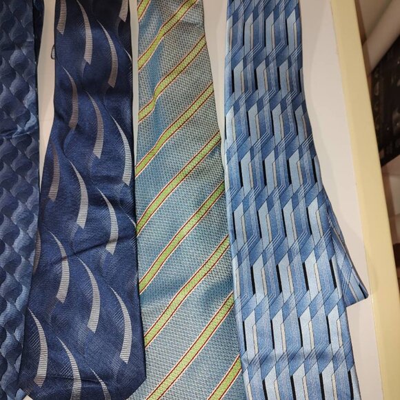 7 Vintage Silk Ties Stafford-Arrow, etc (1 has a small Stain) 6 Good Condition. - Picture 3 of 15